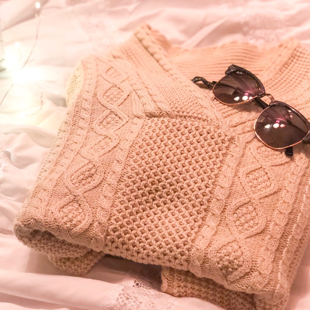 Coffee shop vibe knit sweater || ☕️